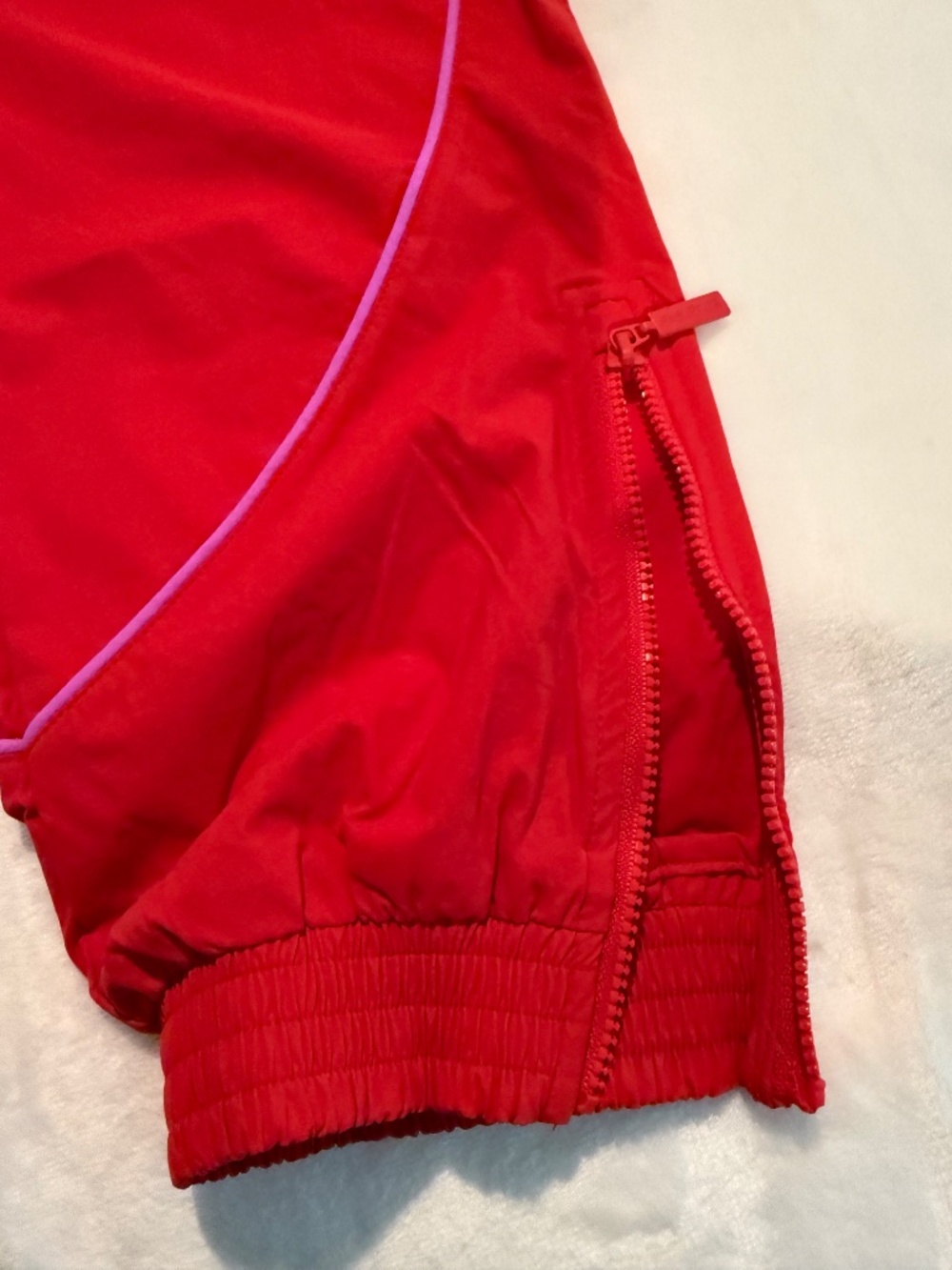 NWT Fabletics Relay Track Jogger Pants Red Size M Zip Ankle MSRP $89.95 - Picture 6 of 16